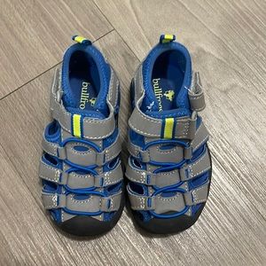 Toddler shoes